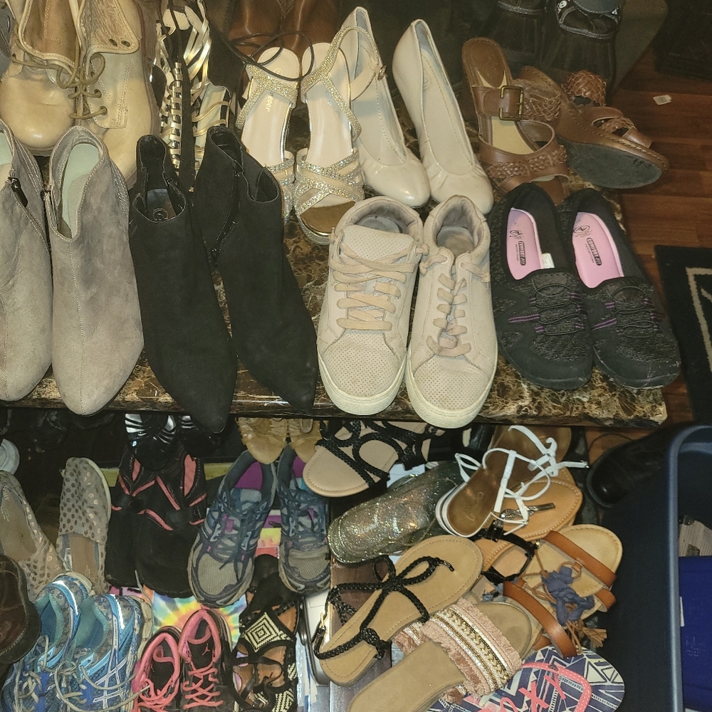 Shoes - Picture 9 of 10